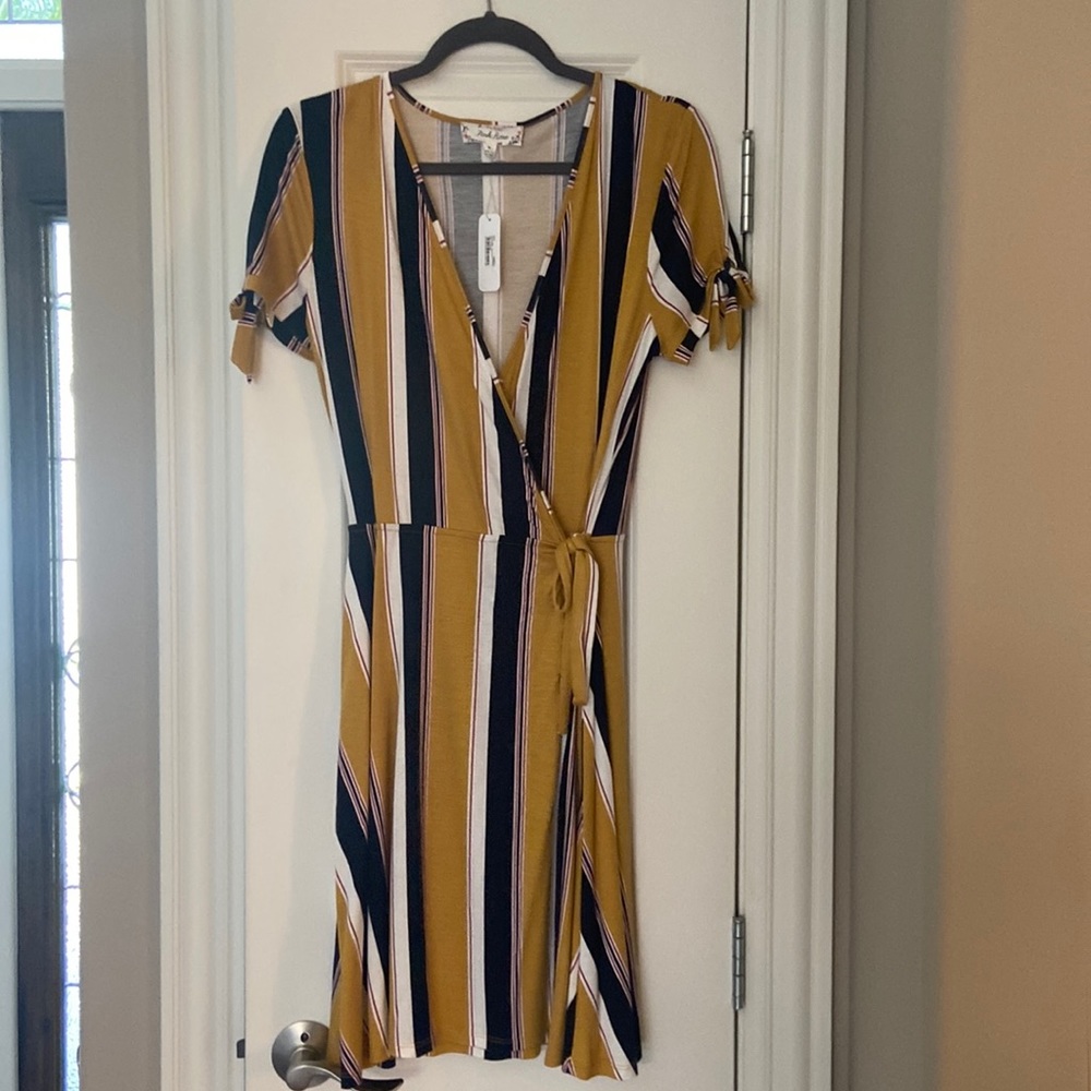 Pink Rose brand striped V-neck wrap dress with tie cap sleeves. Adorable! MEDIUM